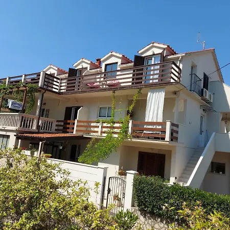 Stambuk Апартаменты *