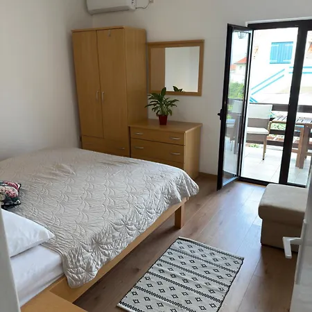 Stambuk Apartment Jelsa (Hvar)