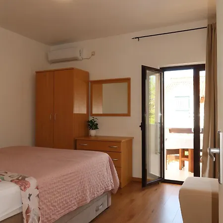Stambuk * Jelsa (Hvar)